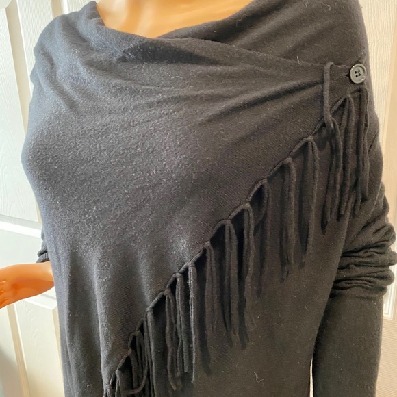 LOVESTITCH NWT SZ S BLACK SHAWL LIKE SWEATER - Picture 4 of 7